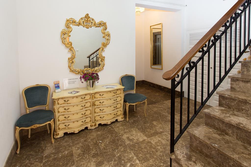 Apartamentos Sofia Es Canar  Luaran gambar