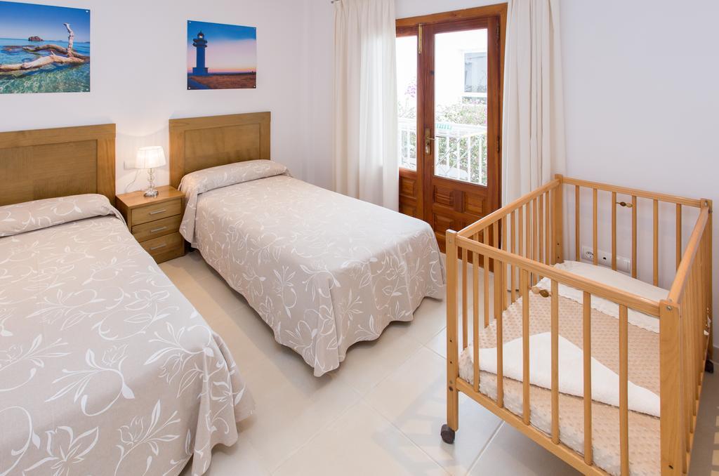 Apartamentos Sofia Es Canar  Luaran gambar